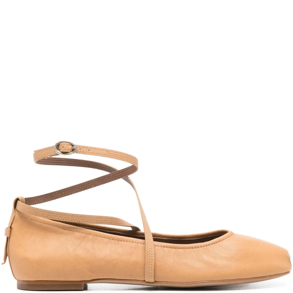 Балетки с ремешками