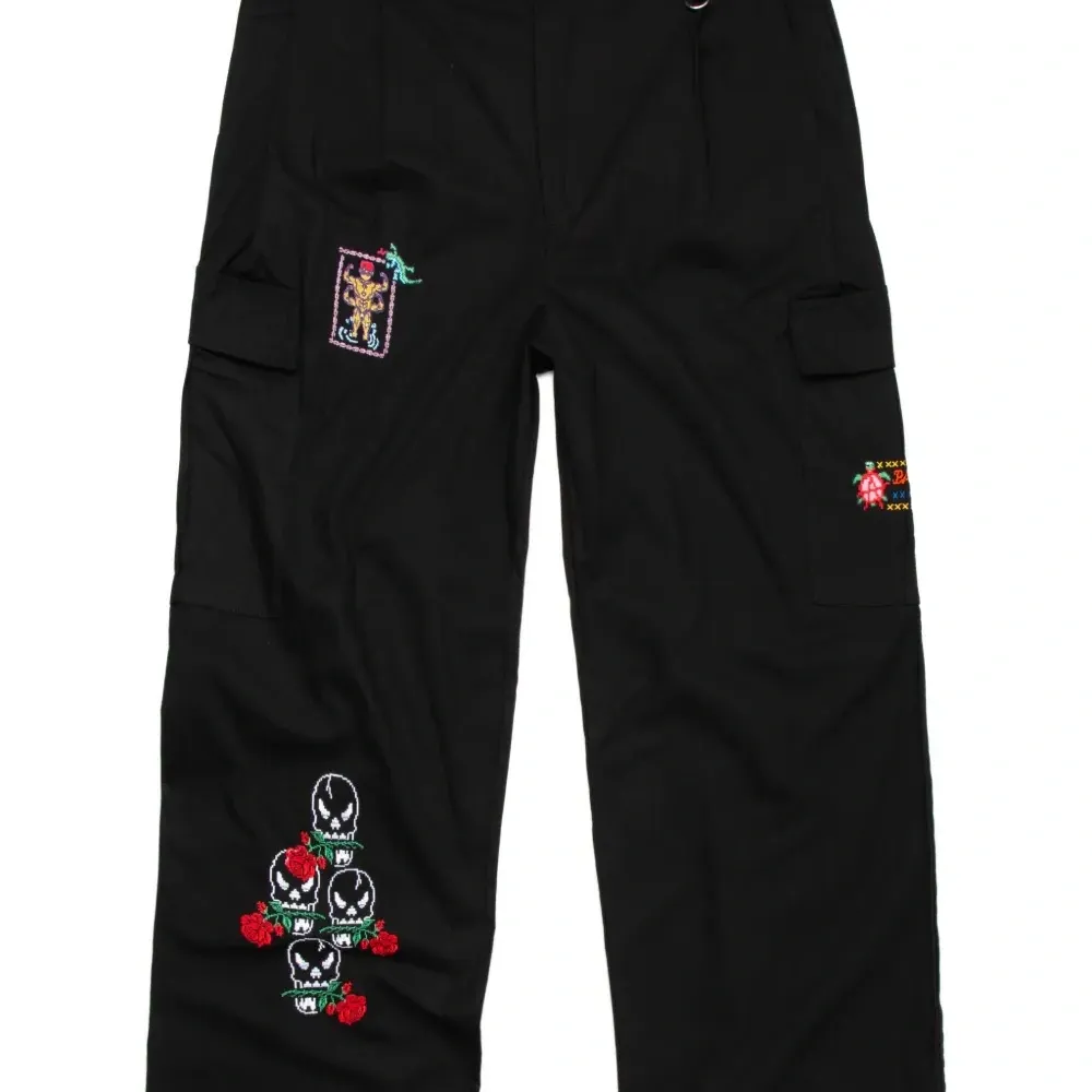 Брюки карго с вышивкой