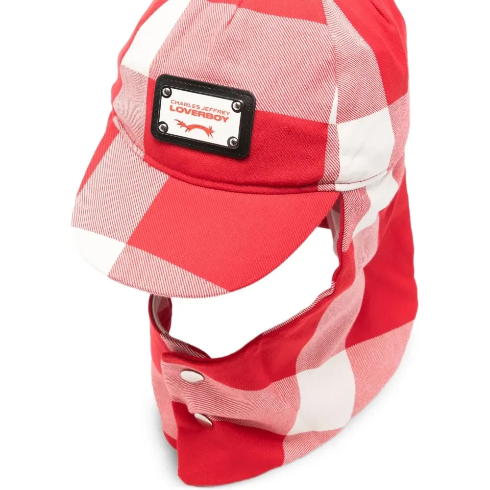 Клетчатая кепка