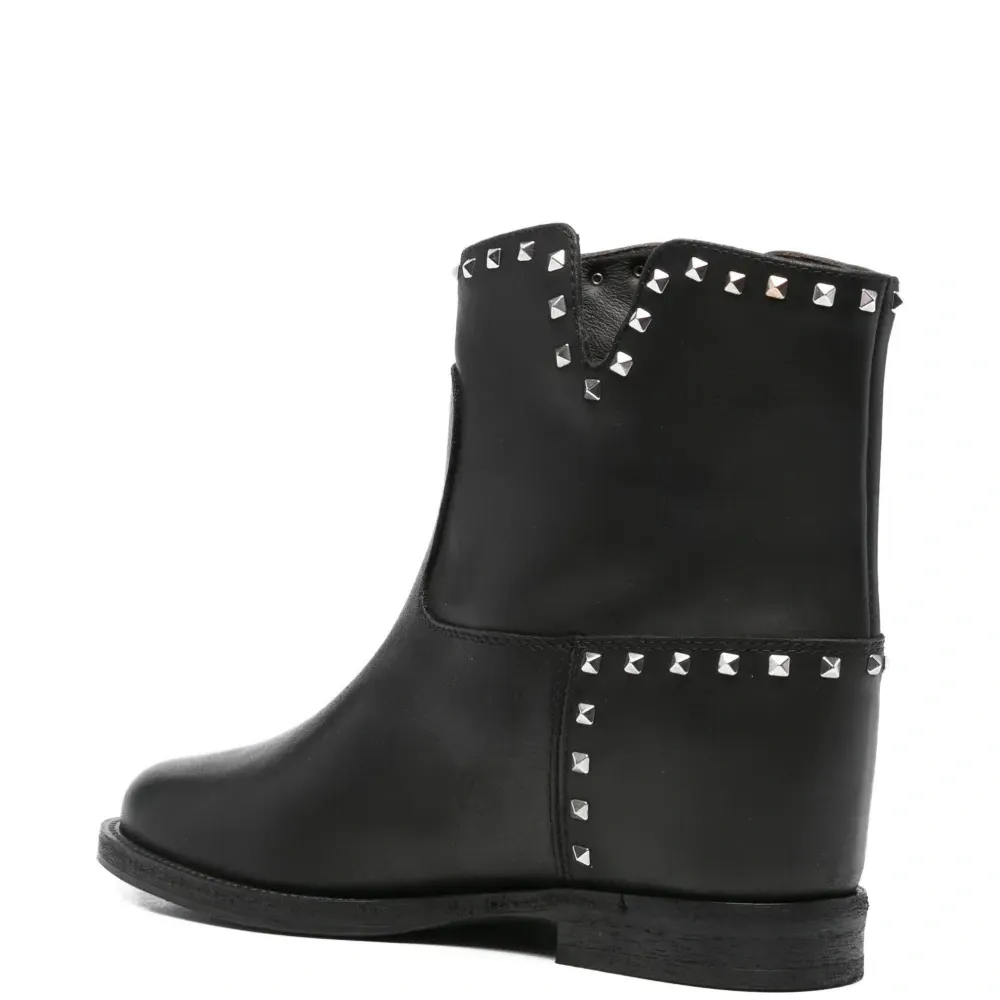 Ботинки с заклепками Ботинки с заклепками