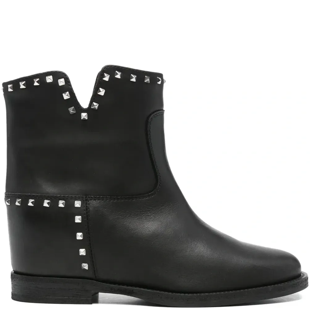 Ботинки с заклепками Ботинки с заклепками