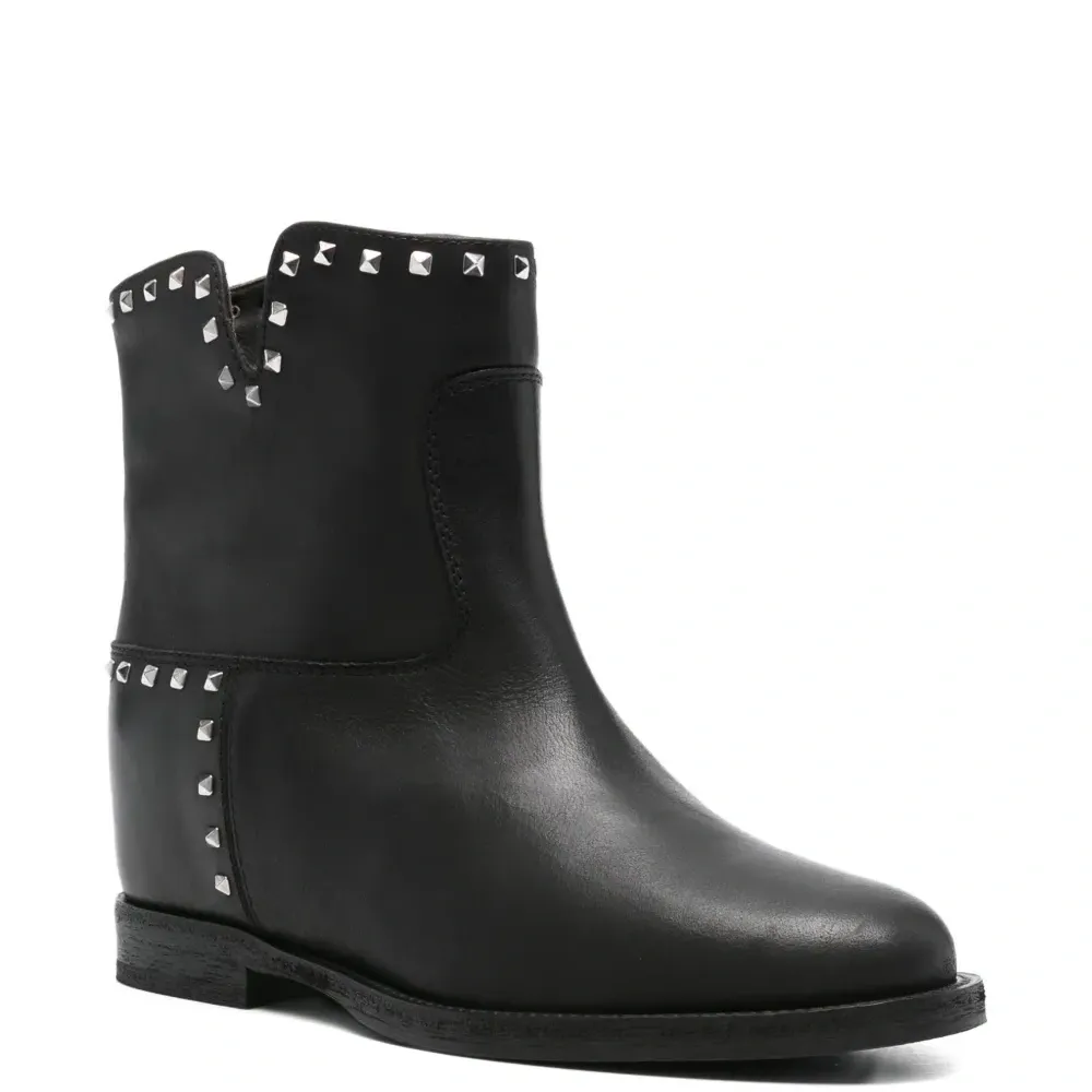 Ботинки с заклепками Ботинки с заклепками