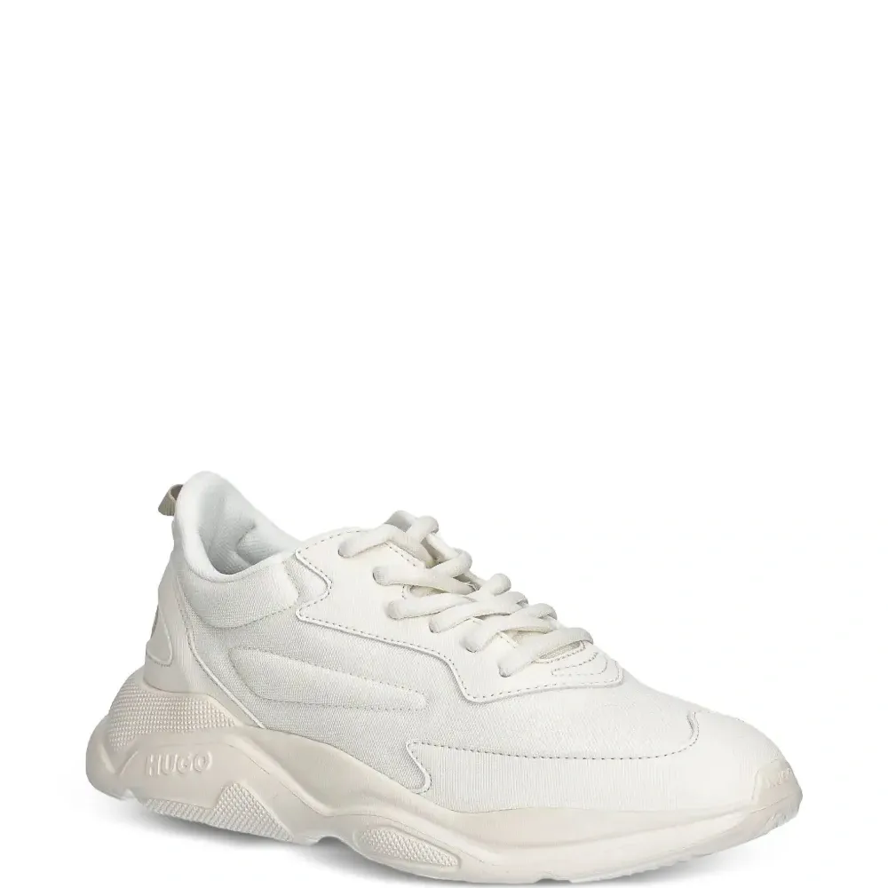 Кроссовки с логотипом