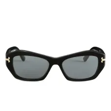 Очки в геометричной оправе