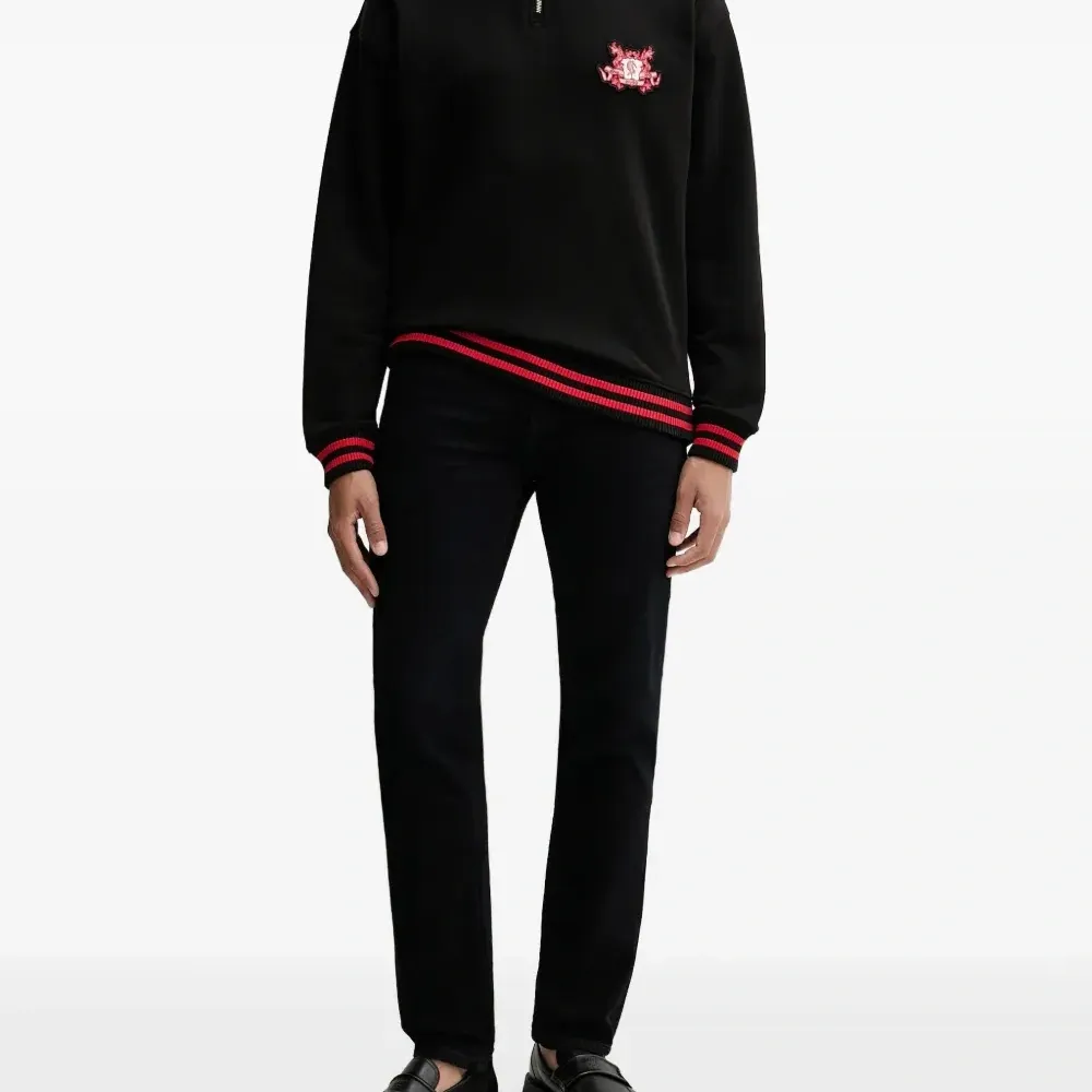 Толстовка с воротником на молнии и вышивкой