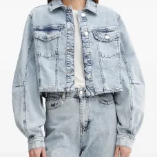 Куртка на пуговицах