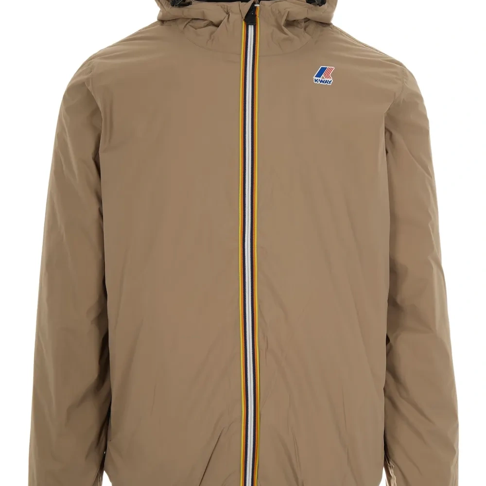 Куртка с логотипом