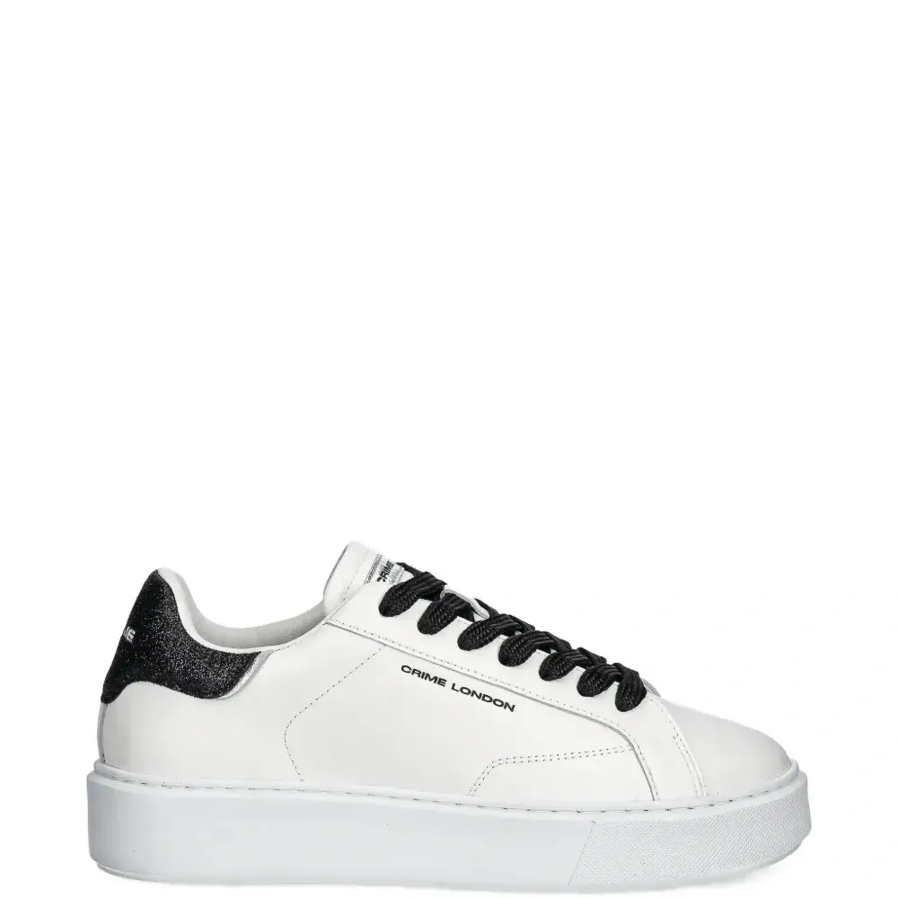 Суперлегкие кроссовки на шнуровке