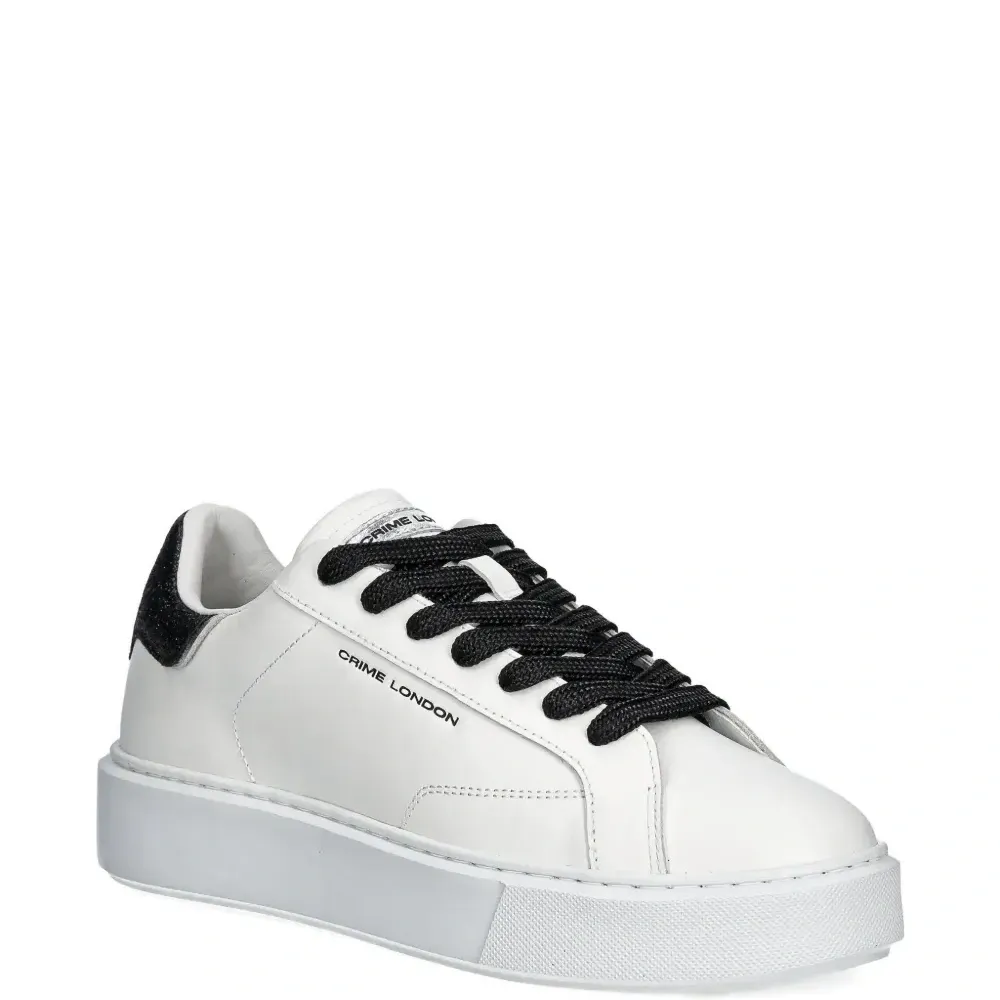 Суперлегкие кроссовки на шнуровке