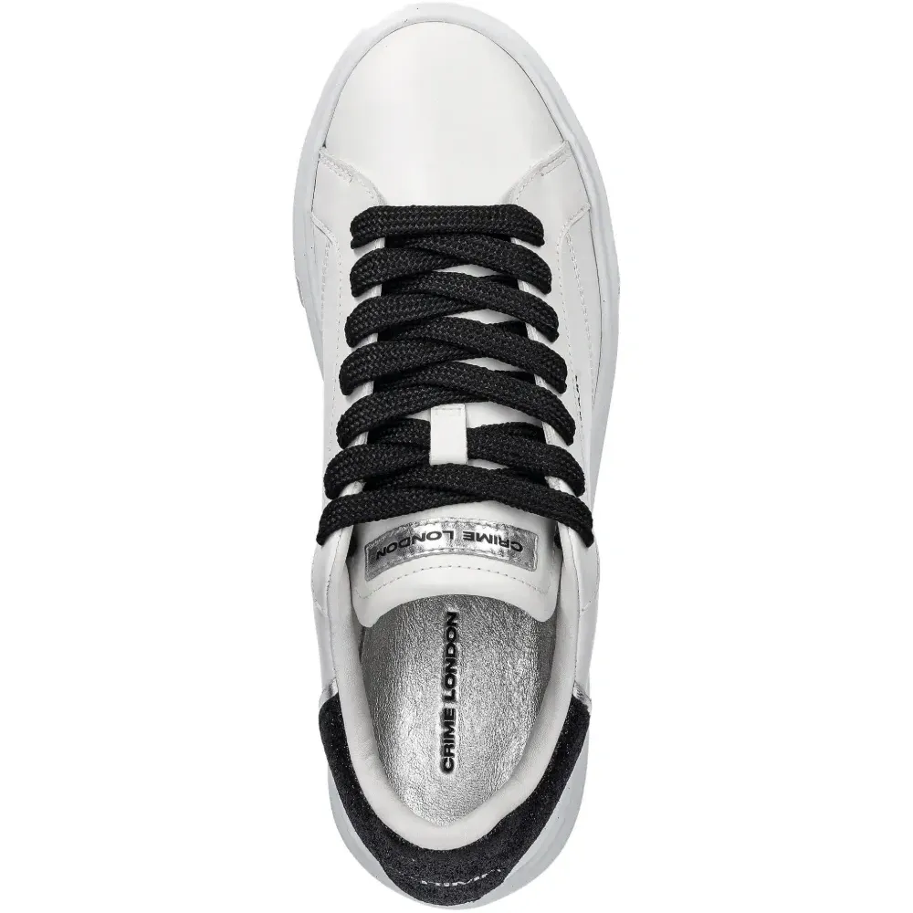 Суперлегкие кроссовки на шнуровке