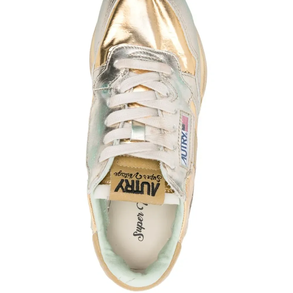 Кроссовки с эффектом металлик Кроссовки с эффектом металлик