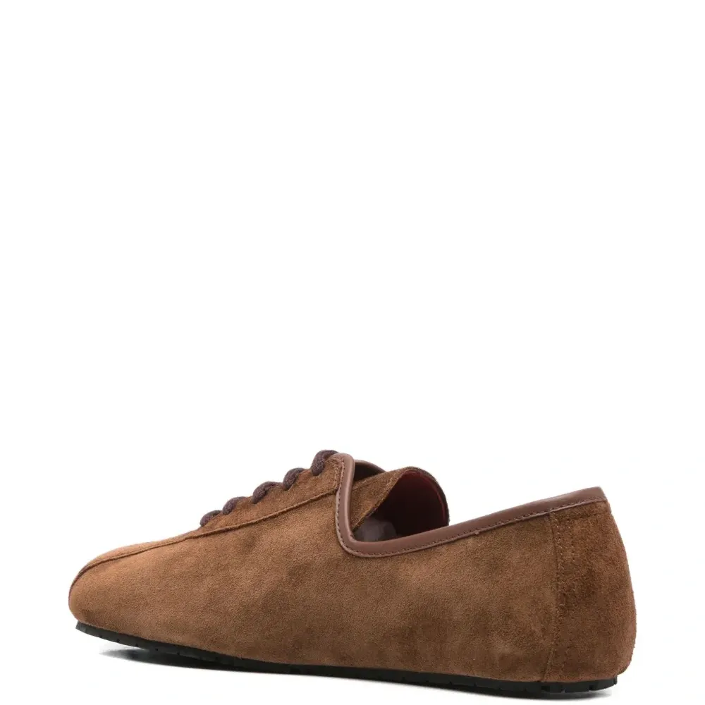 Кроссовки на шнуровке Кроссовки на шнуровке