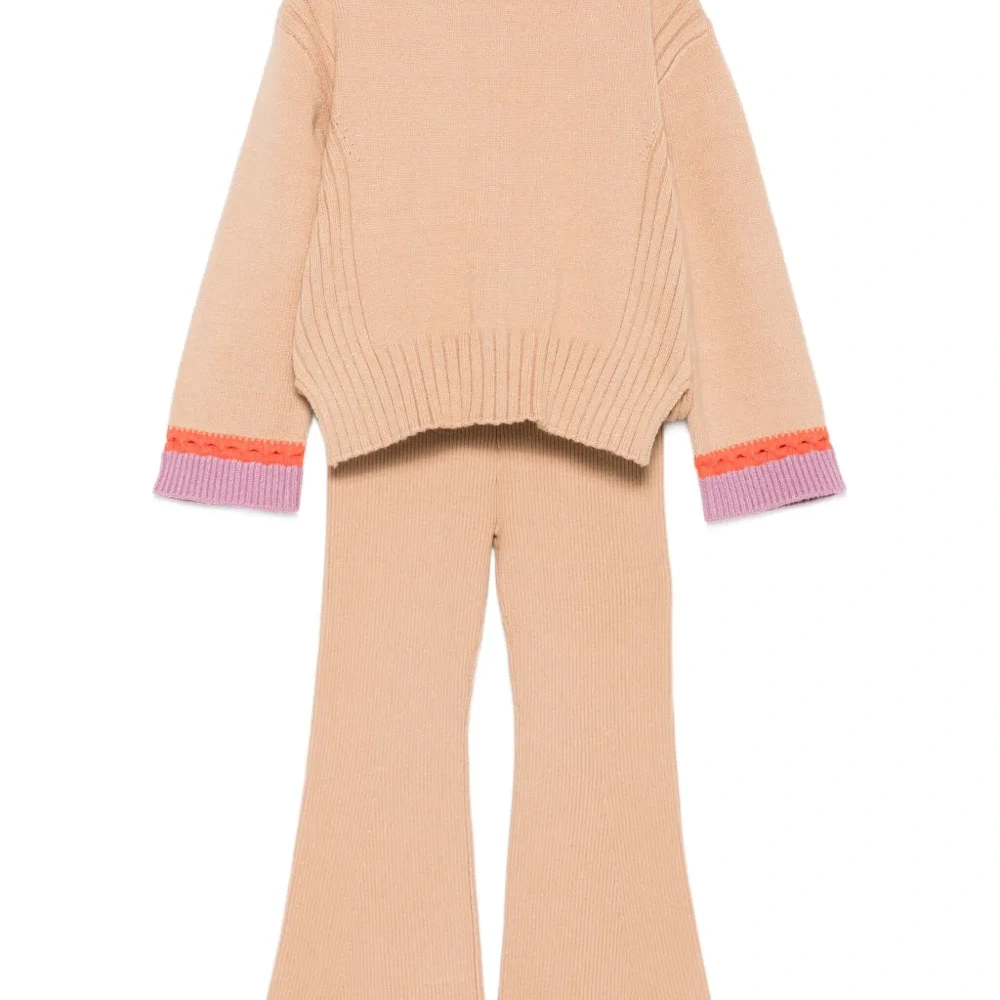 Трикотажный комплект из джемпера и брюк