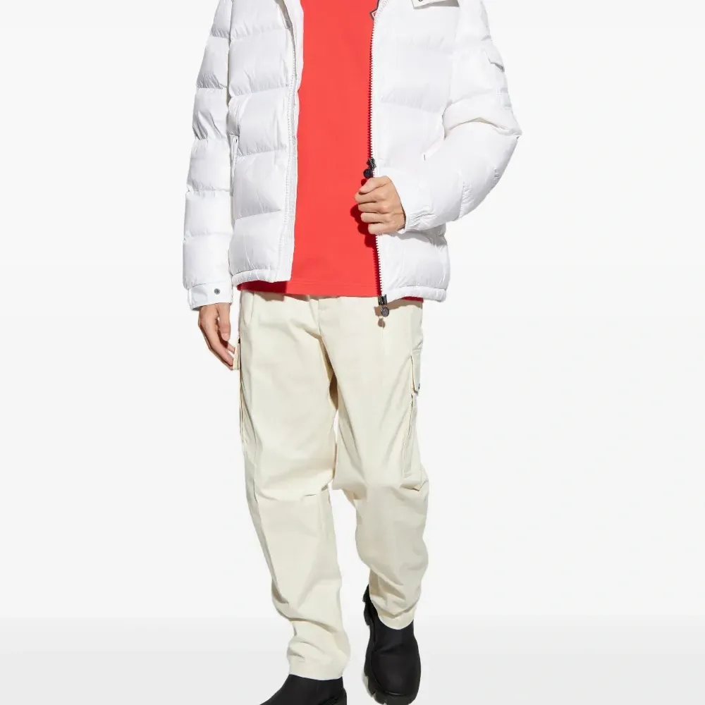 Футболка с логотипом