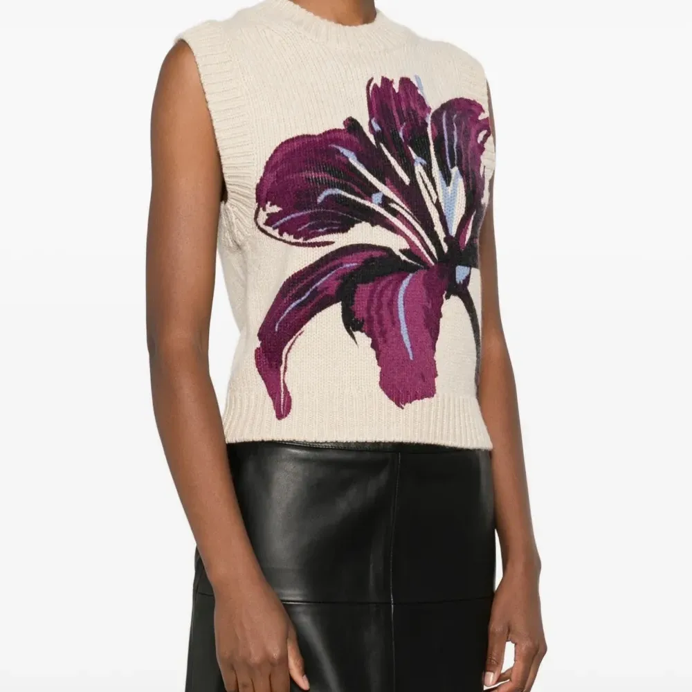 Жилет с цветочным узором