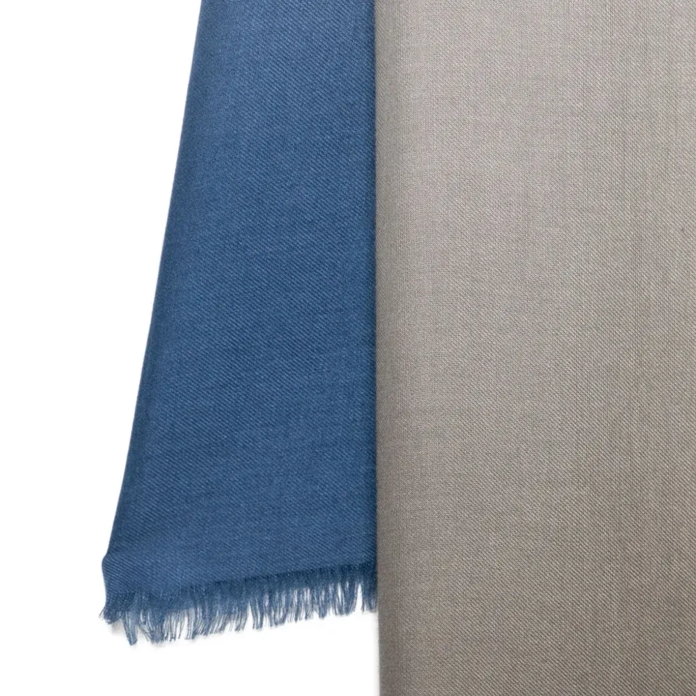 Шарф с эффектом омбре