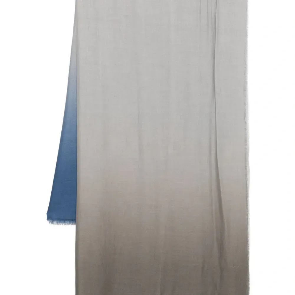 Шарф с эффектом омбре