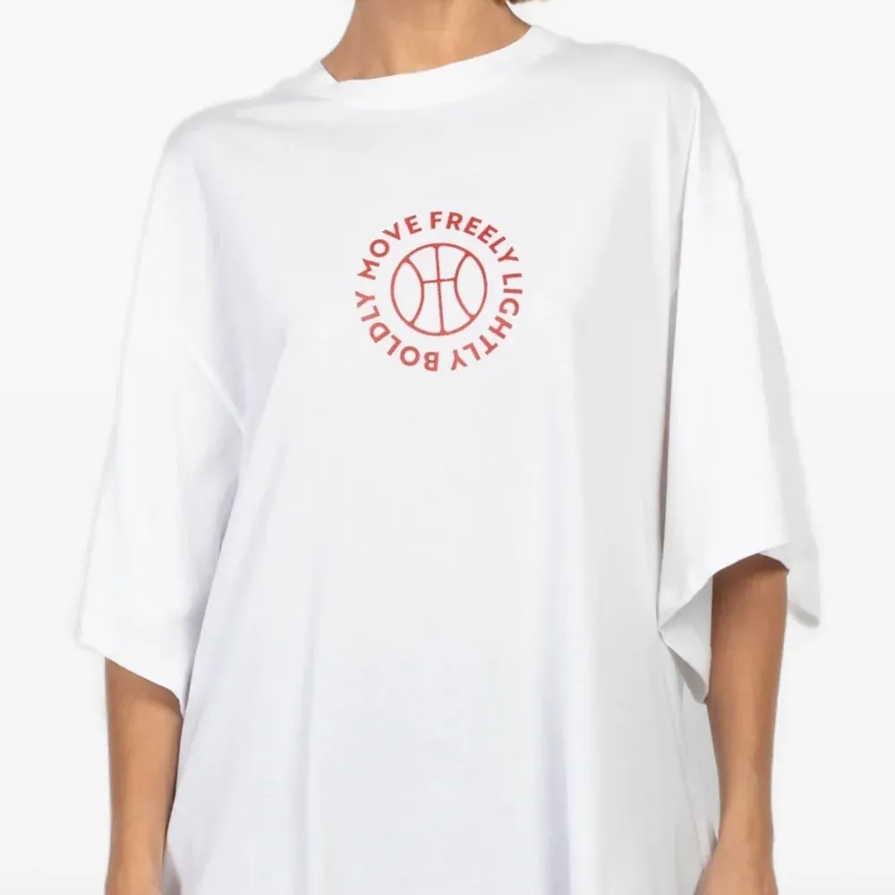 Футболка с принтом