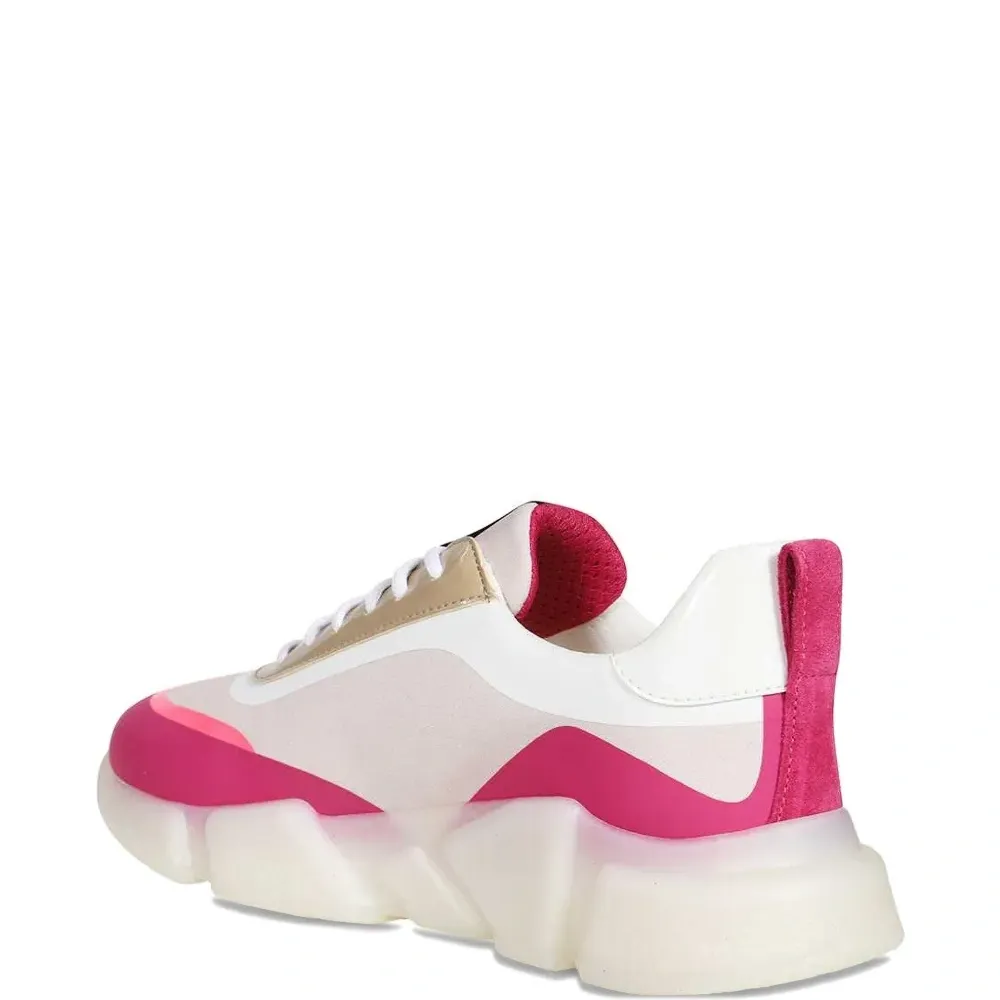 Массивные кроссовки с закругленным носком