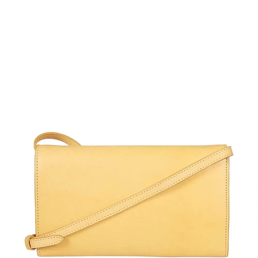 Клатч с клапаном на кнопке