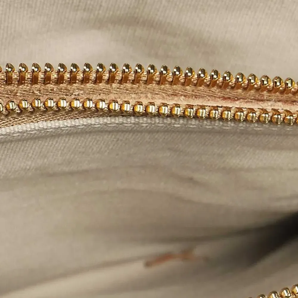 Клатч с двойной молнией