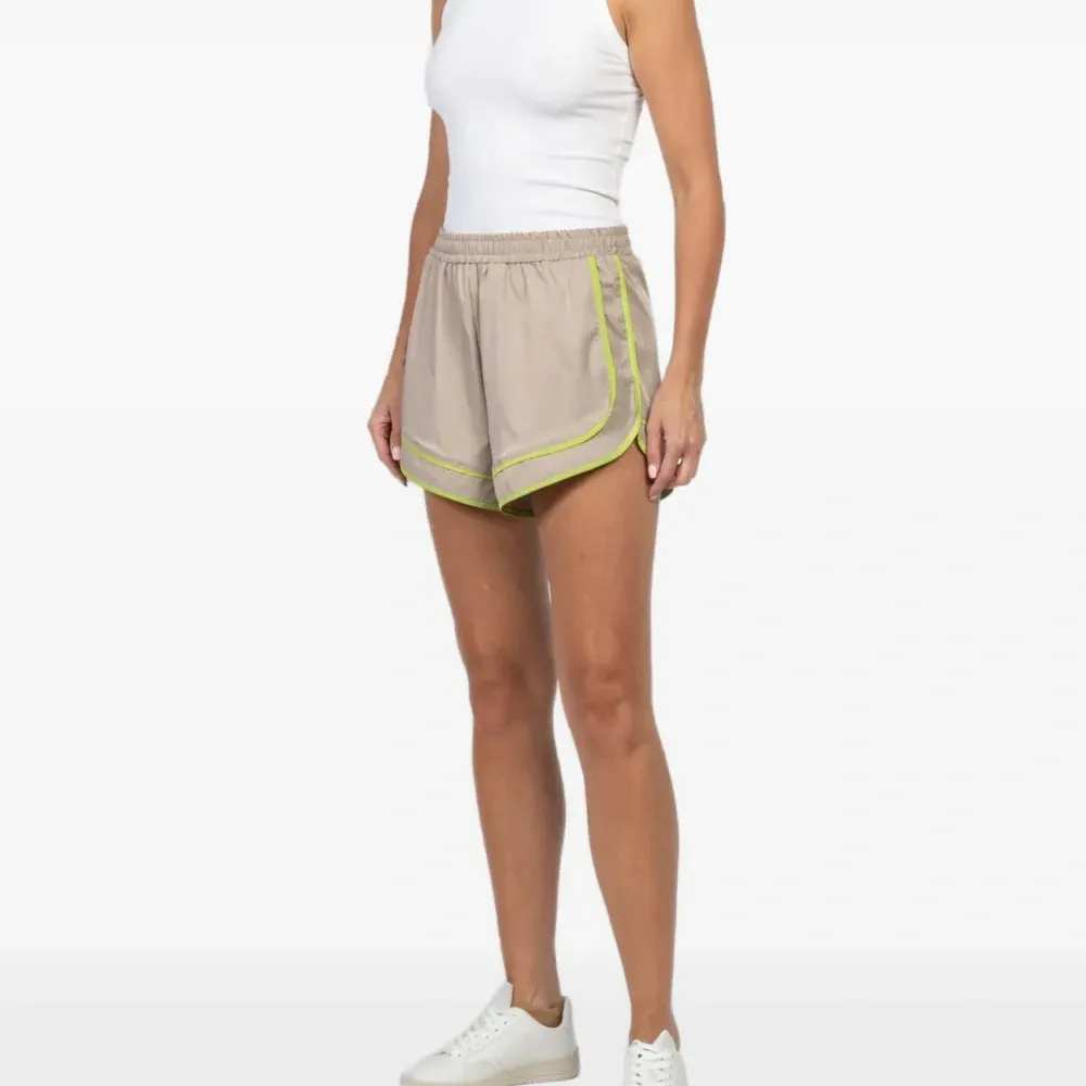 Шорты с контрастным кантом Шорты с контрастным кантом