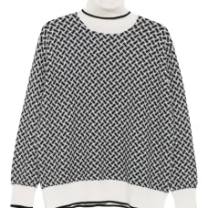 Водолазка с геометрическим узором