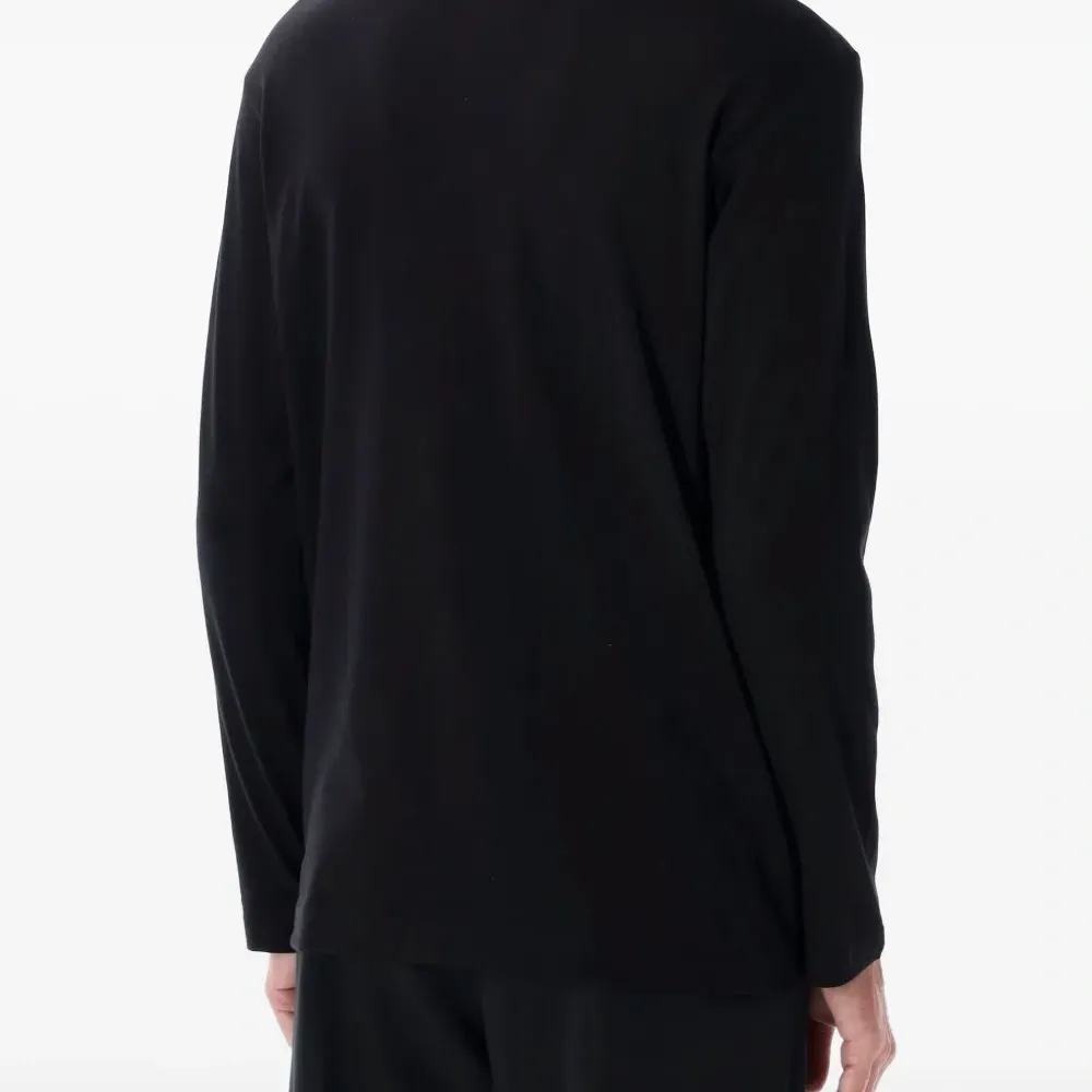 Футболка с длинными рукавами