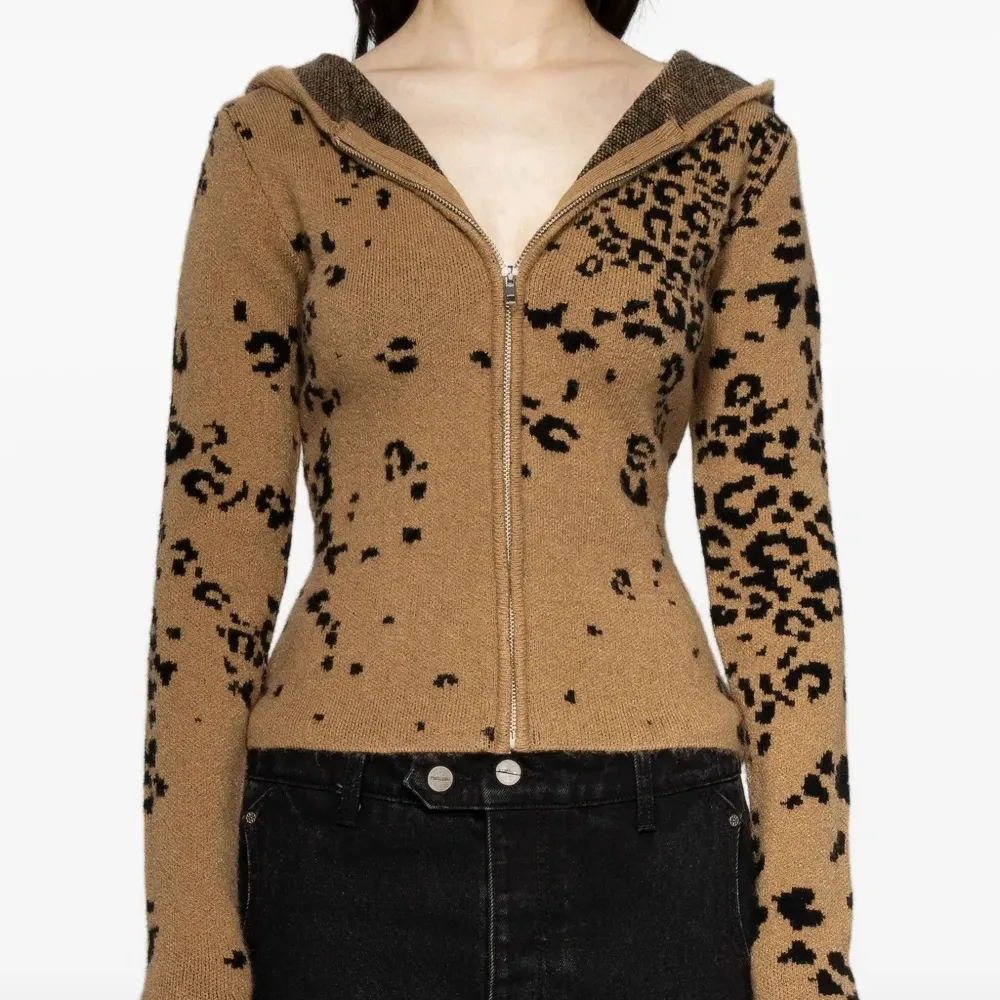 Худи на молнии с анималистичным принтом