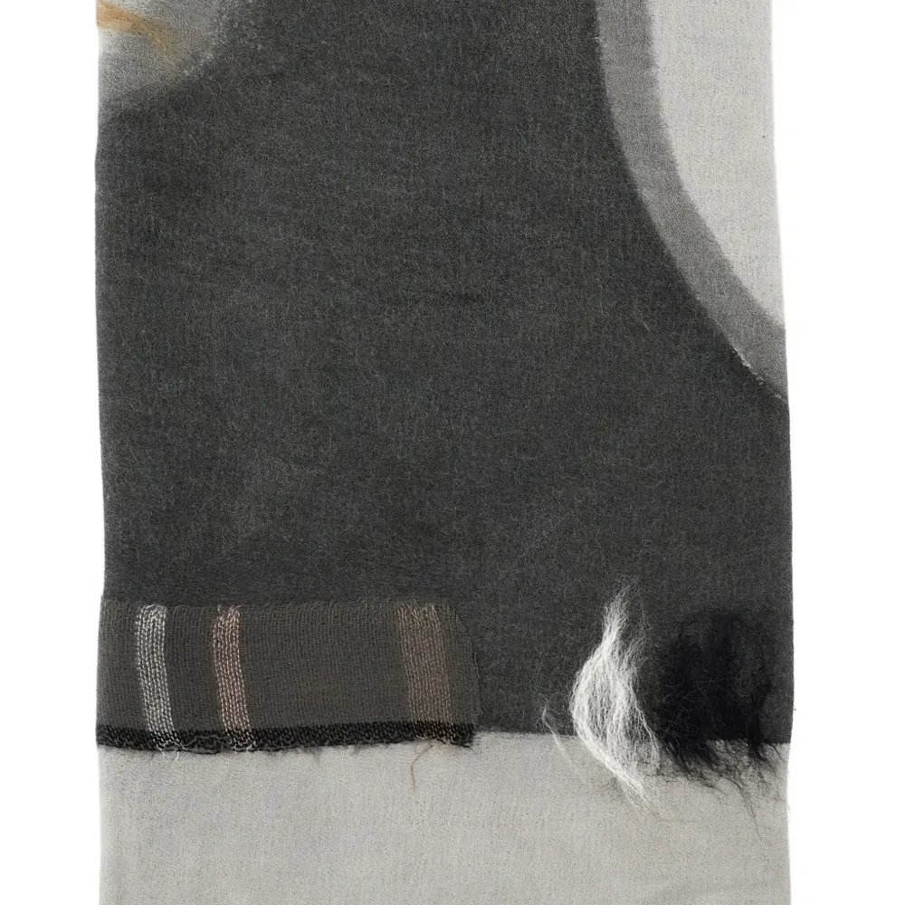 Шарф в технике пэчворк с бахромой Шарф в технике пэчворк с бахромой