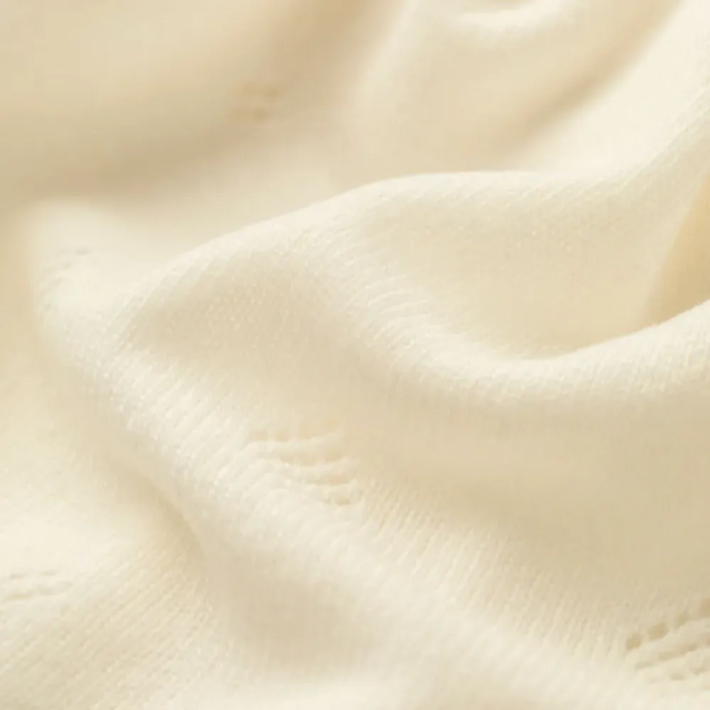 Плед с ажурной вязкой