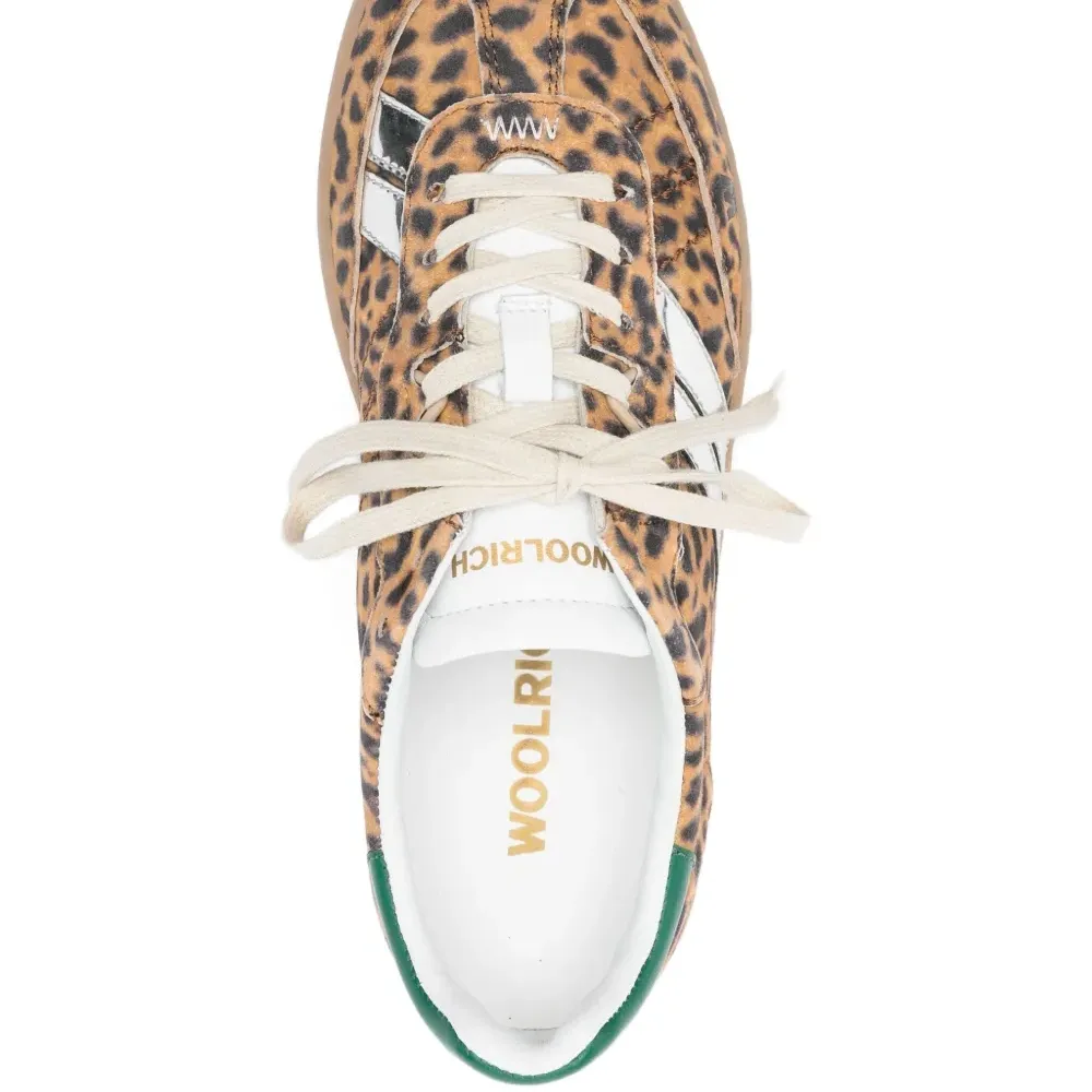 Кроссовки с леопардовым принтом