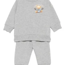 Спортивный костюм с вышивкой Спортивный костюм с вышивкой