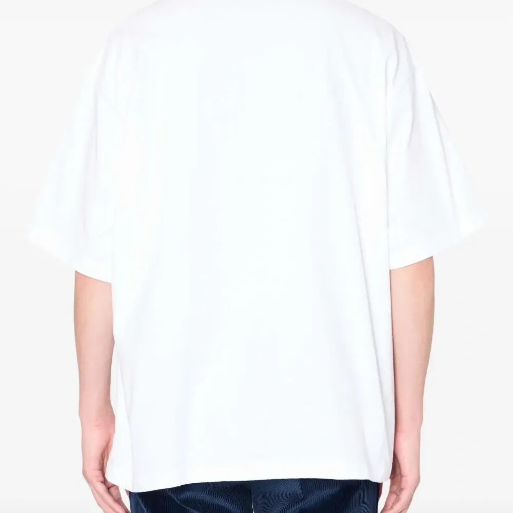 Футболка с графичным принтом