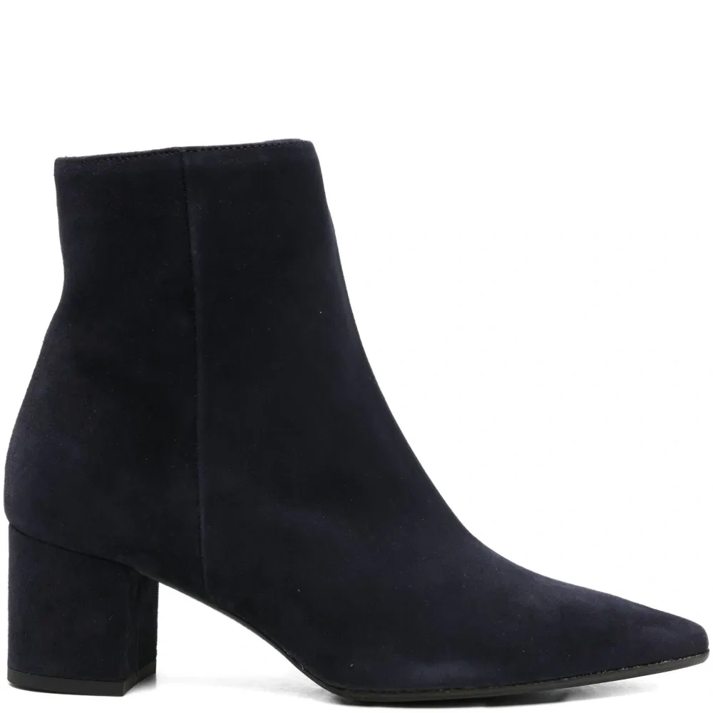 Ботильоны на блочном каблуке с заостренным носком