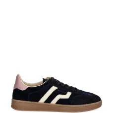 Кроссовки Cuzima на шнуровке