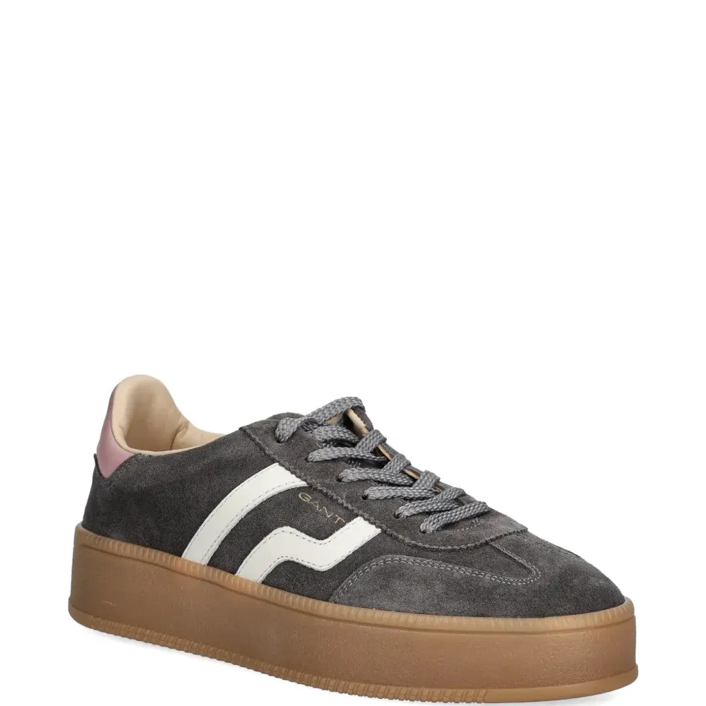 Замшевые кроссовки на платформе Cuzmani