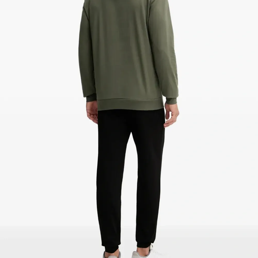 Спортивный костюм с логотипом