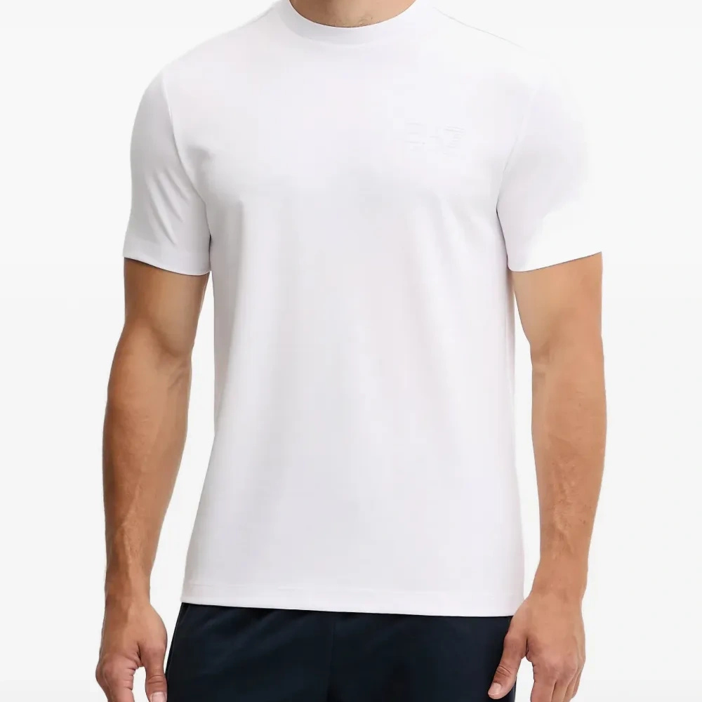 Футболка с логотипом