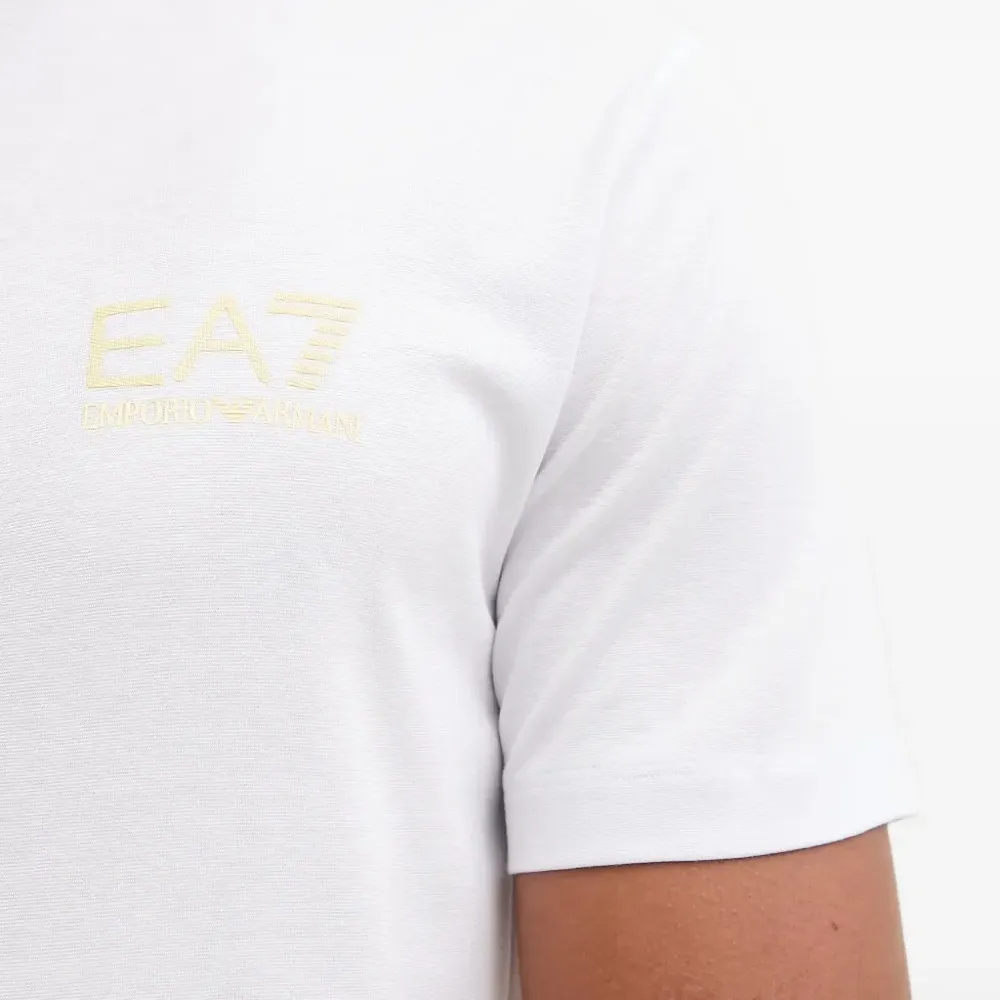 Футболка с логотипом