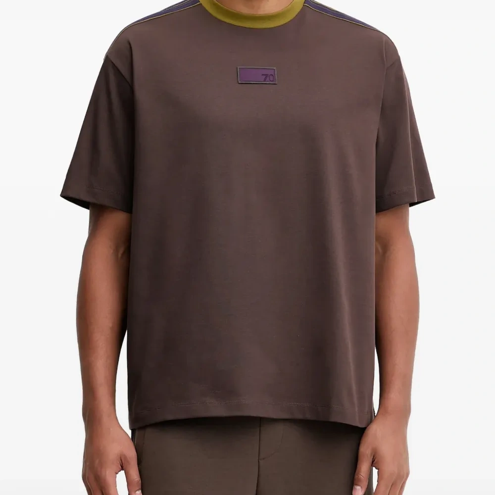 Футболка с контрастной отделкой