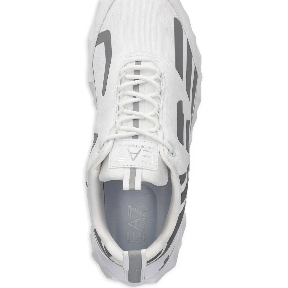 Кроссовки с логотипом