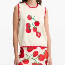 Топ с вышивкой Топ с вышивкой