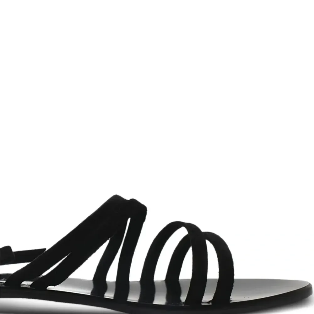 Сандалии с ремешками