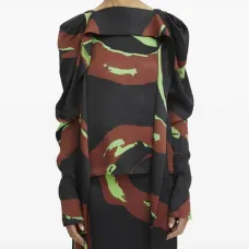 Блузка с объемными рукавами и принтом