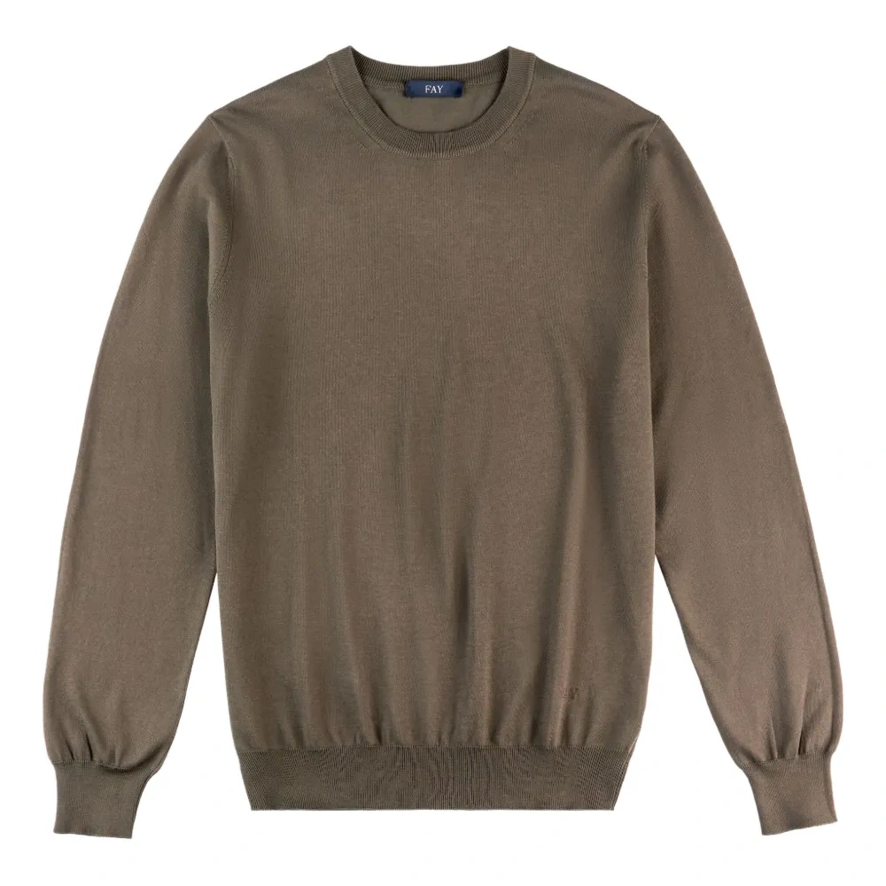 Свитер с круглым вырезом