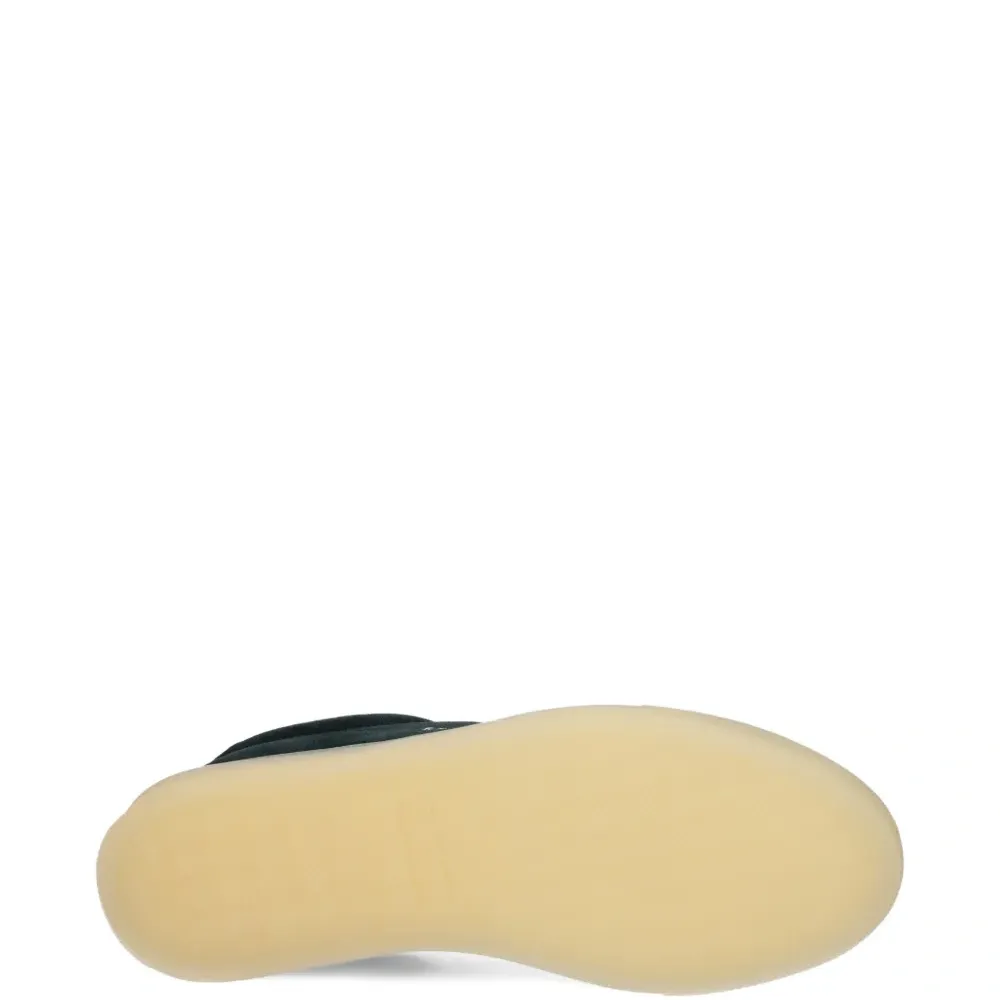 Кроссовки на шнуровке