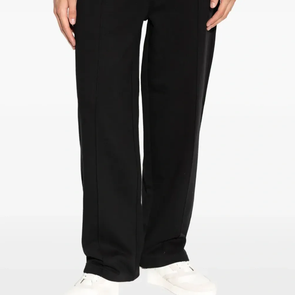 Спортивные брюки