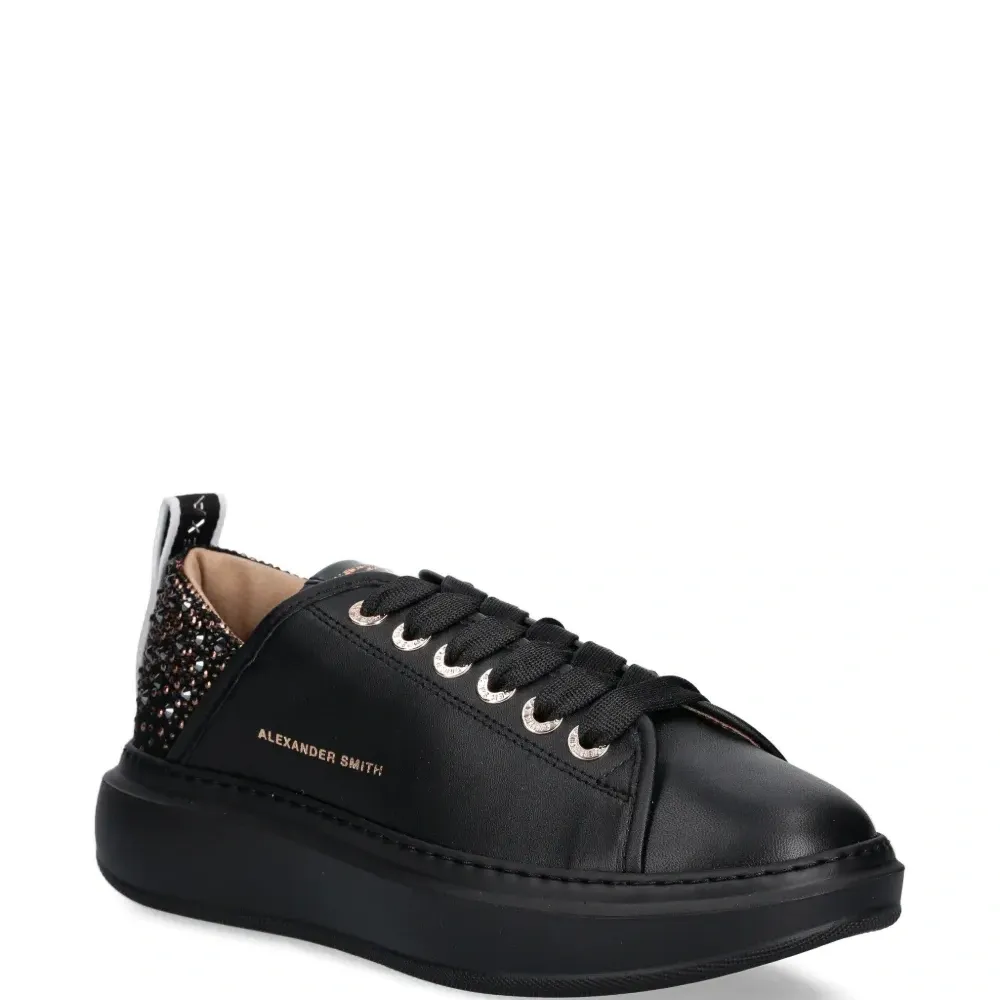 Кеды Wembley с украшениями и шнуровкой