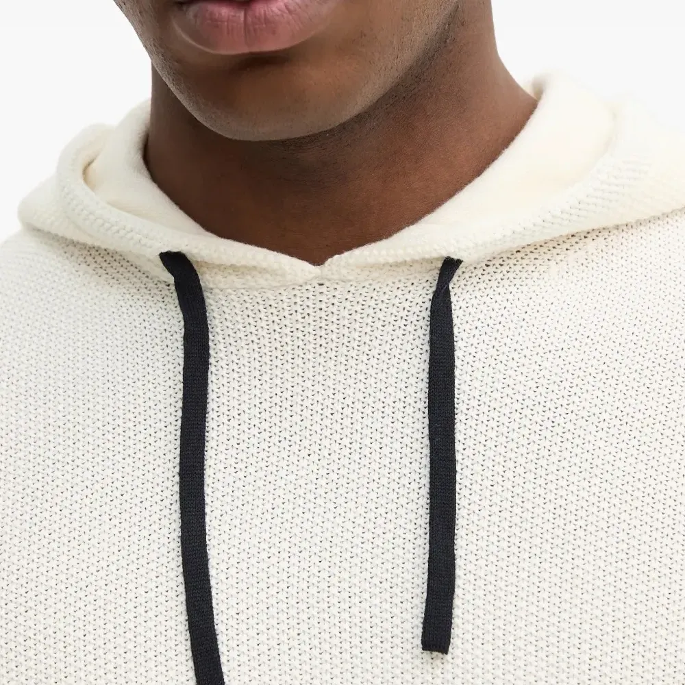 Джемпер с капюшоном и длинными рукавами